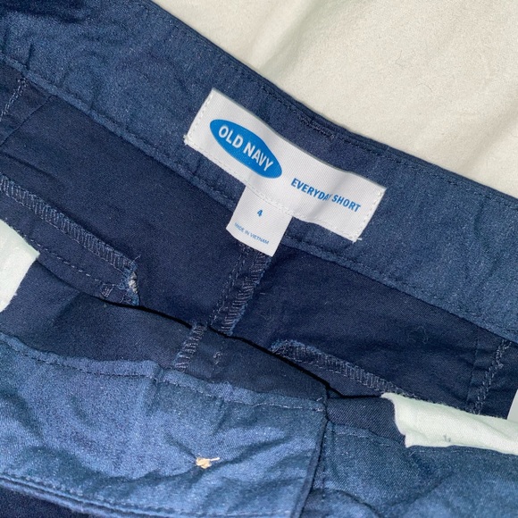 Old Navy everyday shorts size 4 - Picture 4 of 5